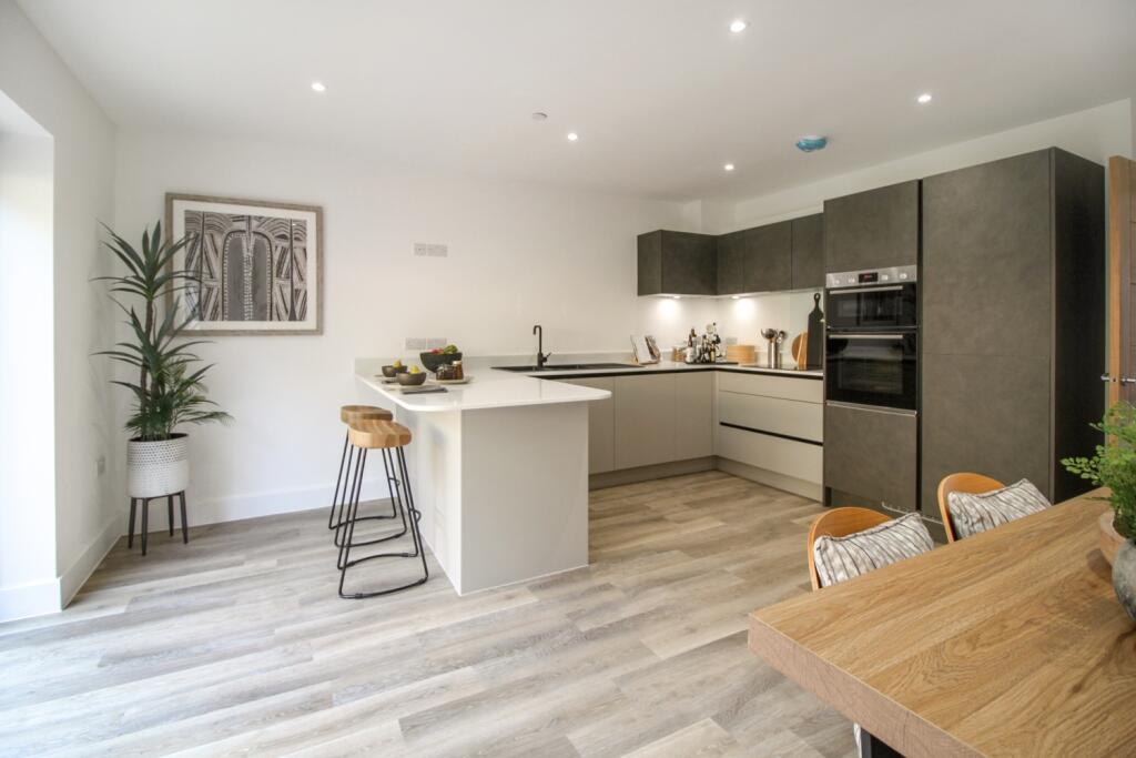 24250256-9DDF-4B5E-B0AE-E9C45689CDCE