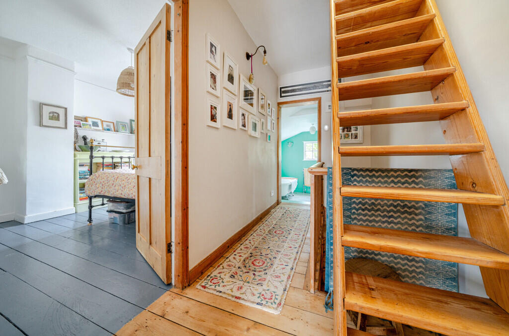 1293685-4-683831b...