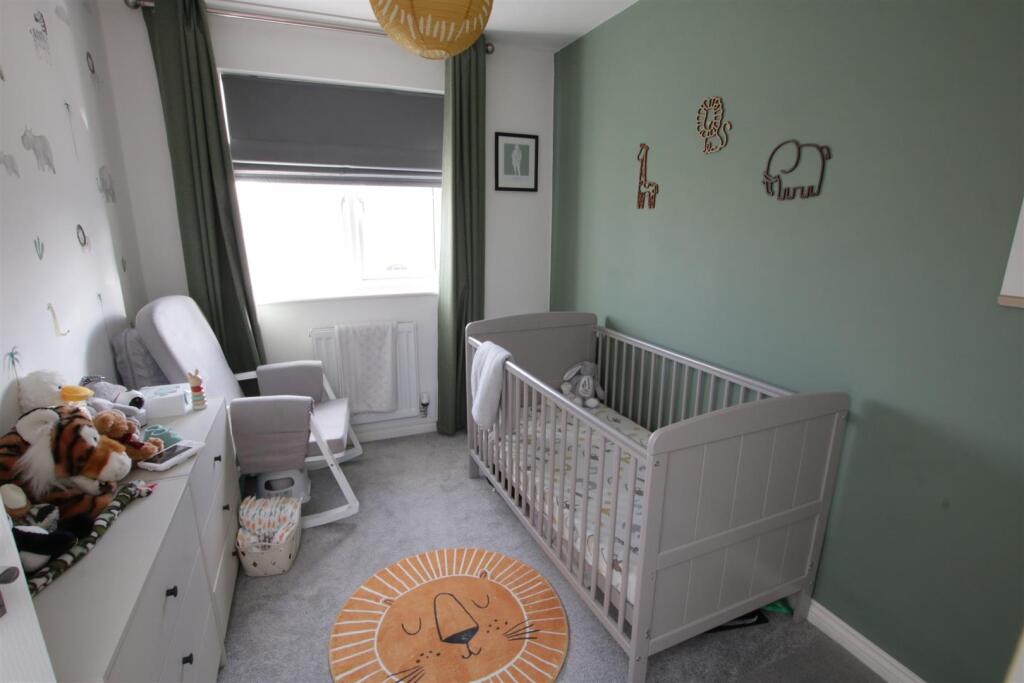 BEDROOM 2