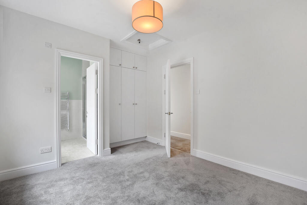 02-544eGCHAM - 2A 27B Church Lane - Bedroom 2 -...