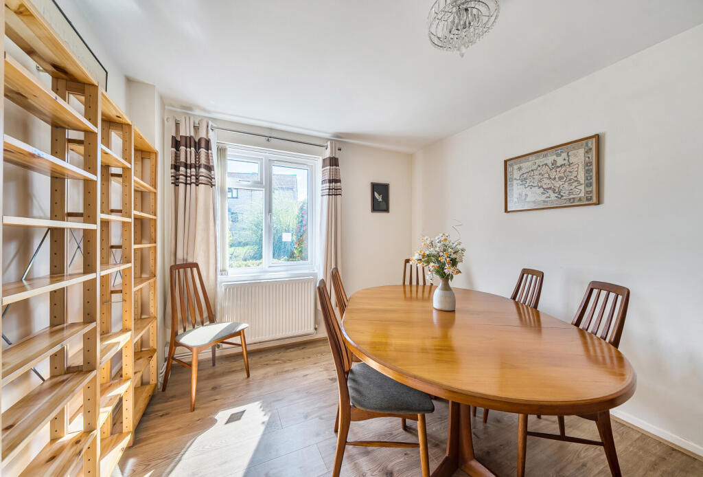 1350718-7-68c435d...