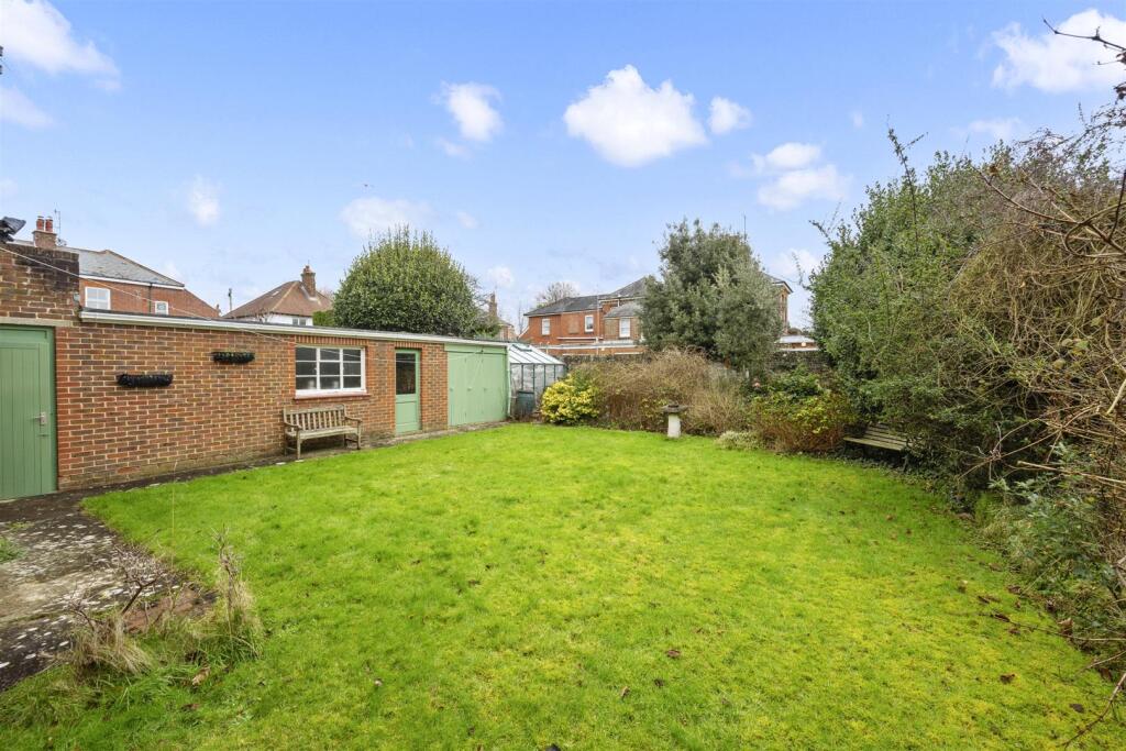 Beccles Road, 4-025.jpg