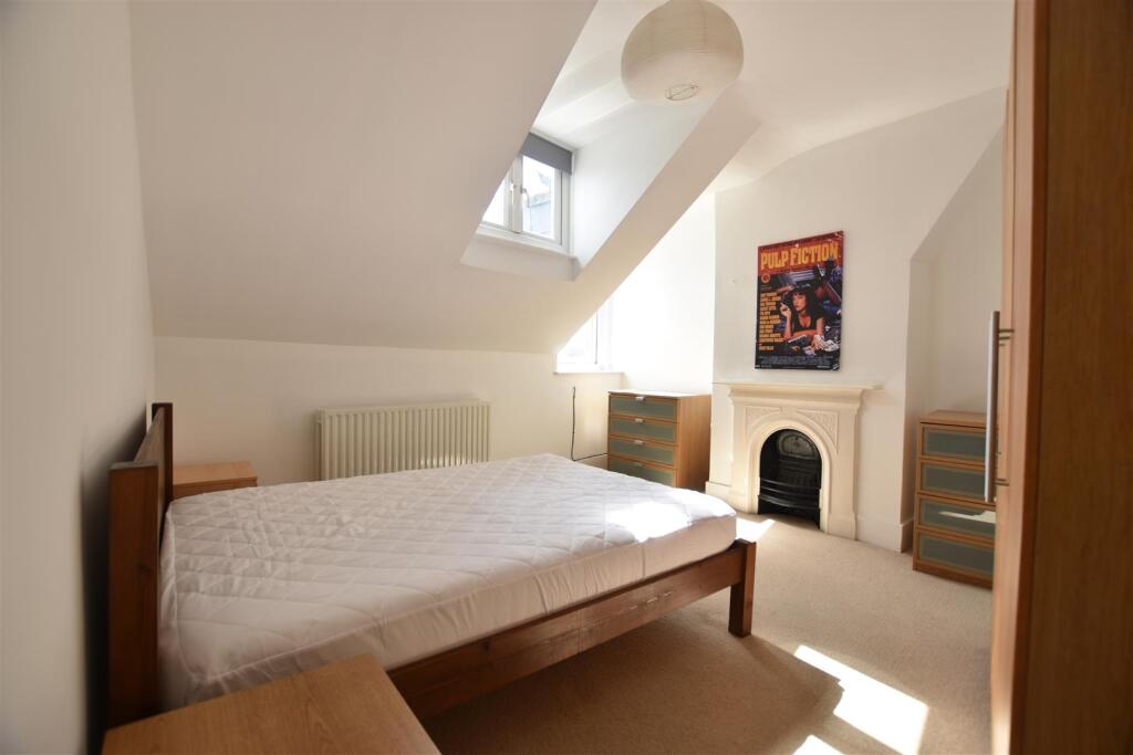 Bed 2.JPG