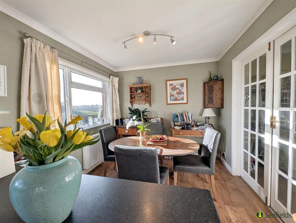 Dining Area.jpg
