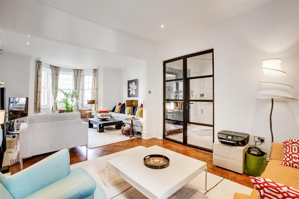 Prebend Mansions, W4 - TO LET