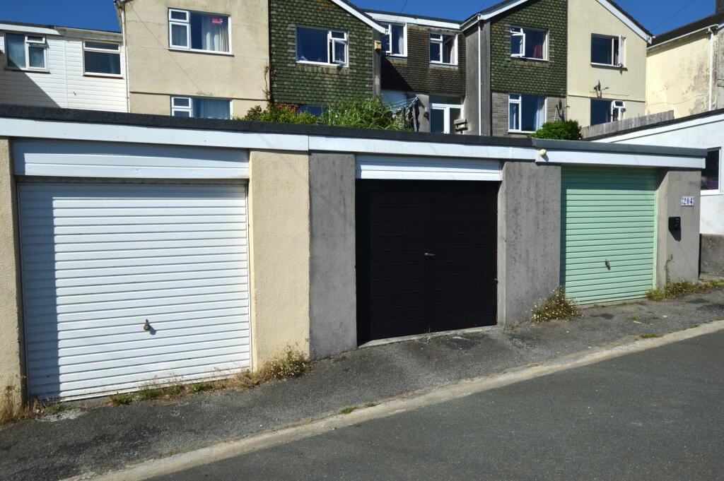 Garage (Black)