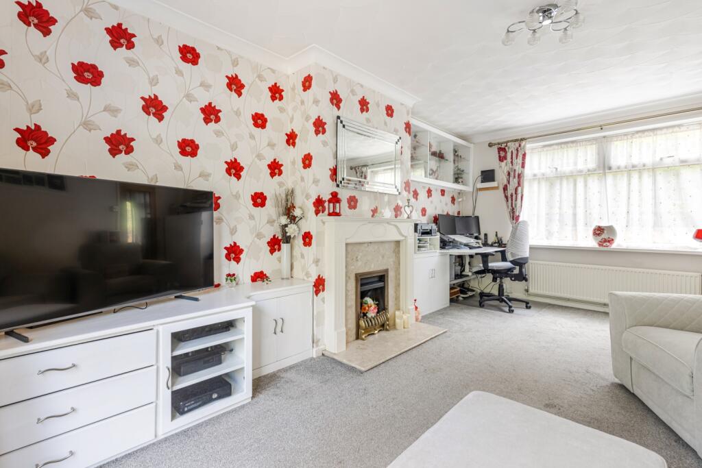 A14 - 33 George Road, Paignton - 250919