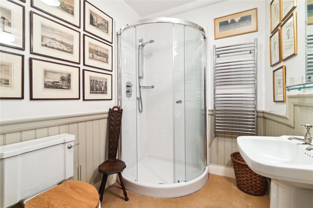 Shower-Room
