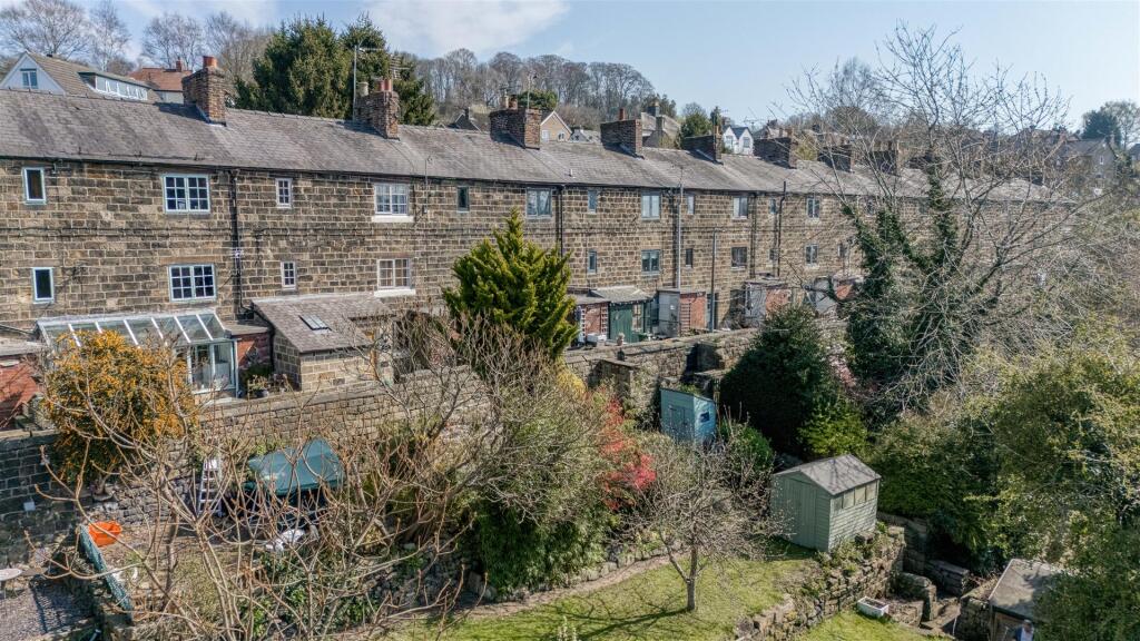 View/Surrounding area