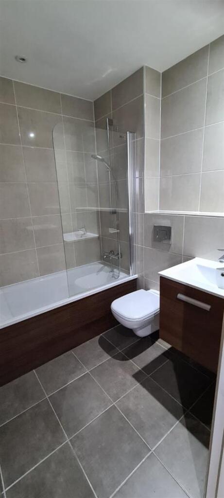 advertising pictures 1404 one Hagley rd_17.jpg