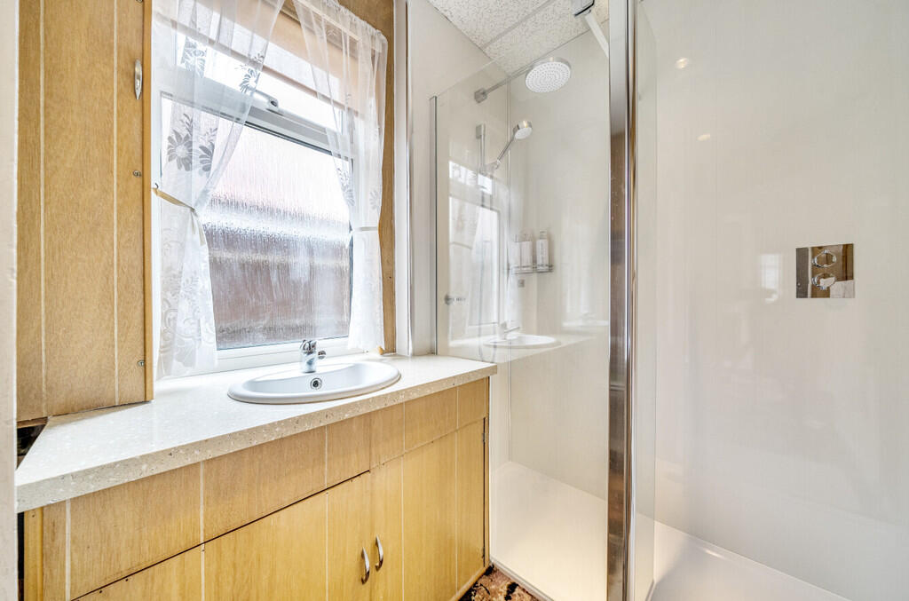 ds shower room