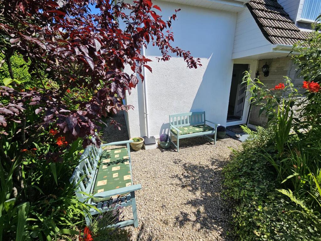 Front seating area.jpg