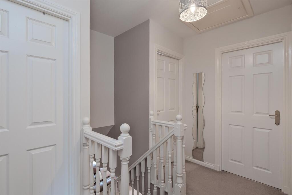 044-89 Bluebell Wynd, Wishaw, ML2 0PP.jpg