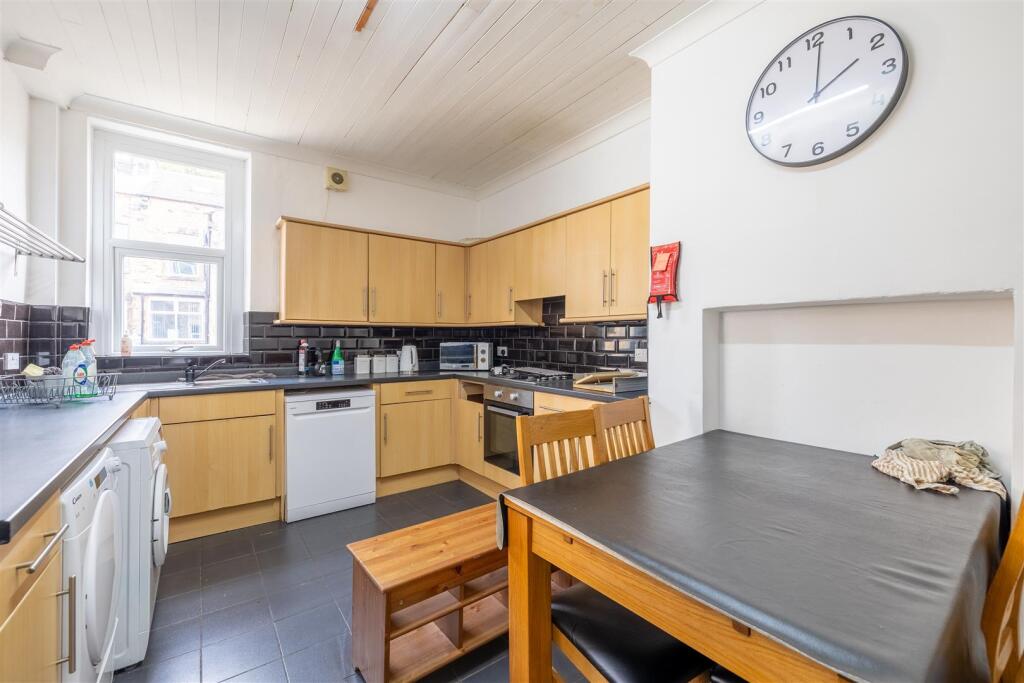 25 Blades Steet_3.jpg