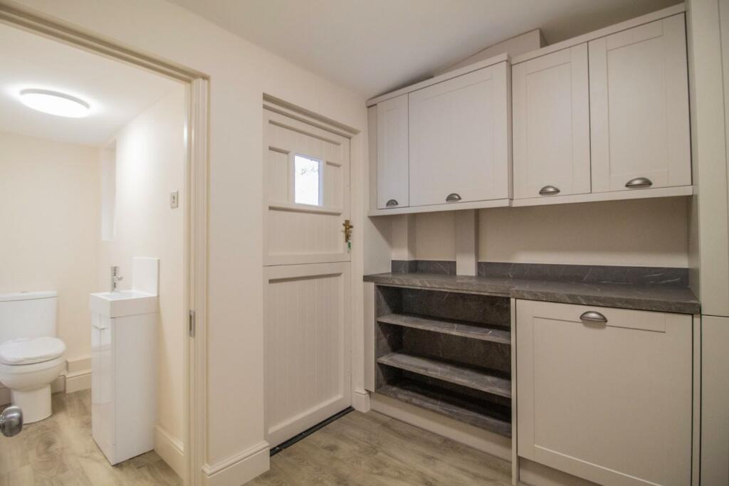 16 Whiting Street [Utility Room and Cloakroom 01] 