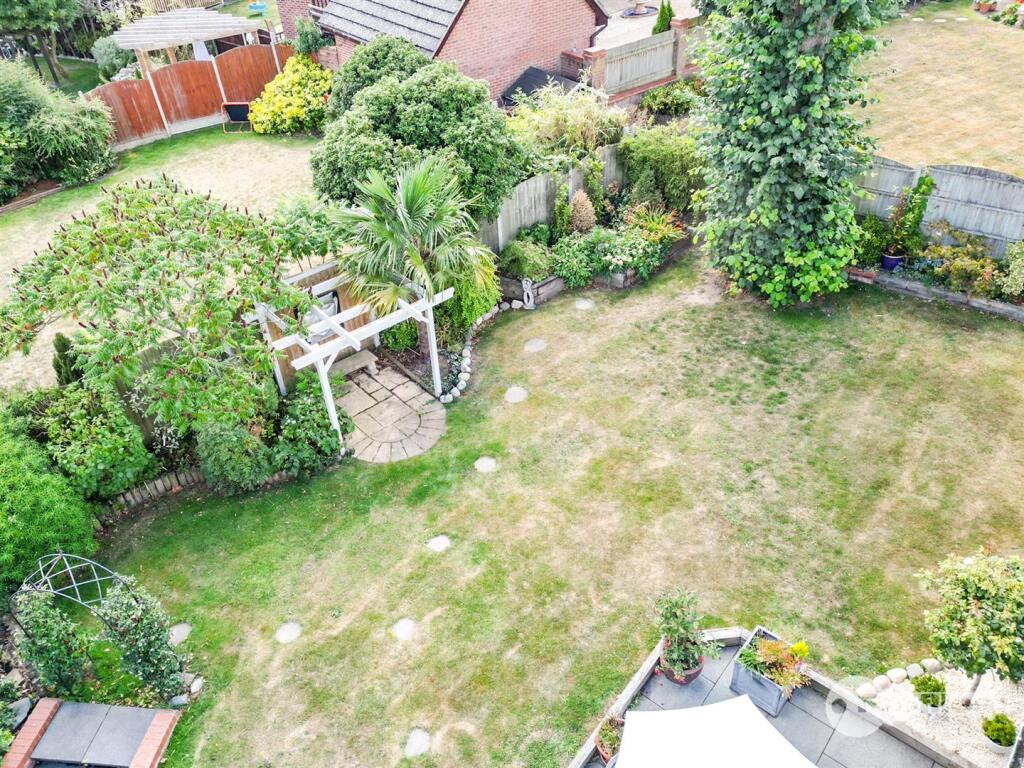 dji_fly_20250821_145438_27_1755784632401_photo.jpg