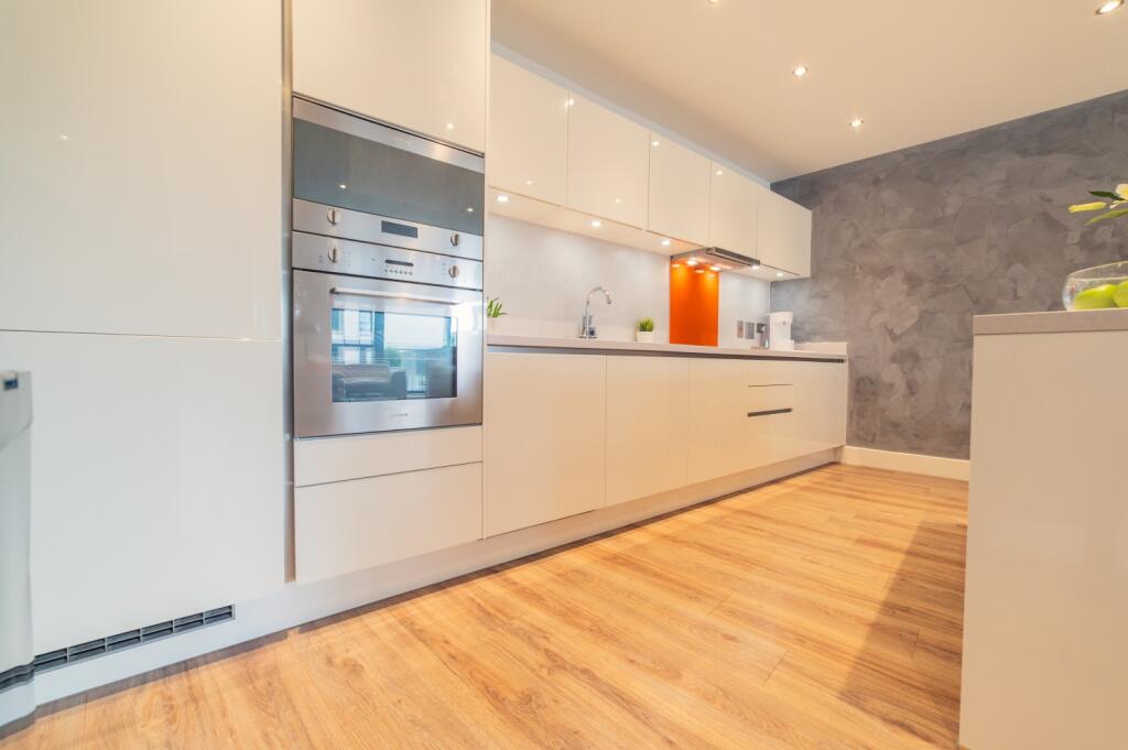 Award-winning Media team on EVERY Listing_10