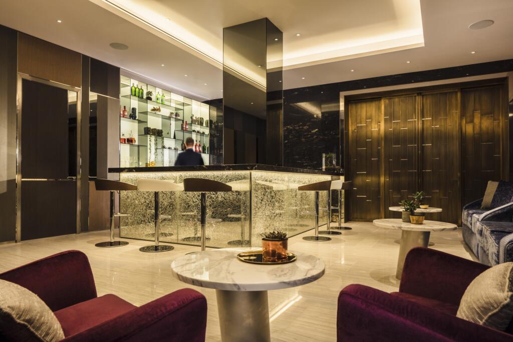 Clubhouse Bar