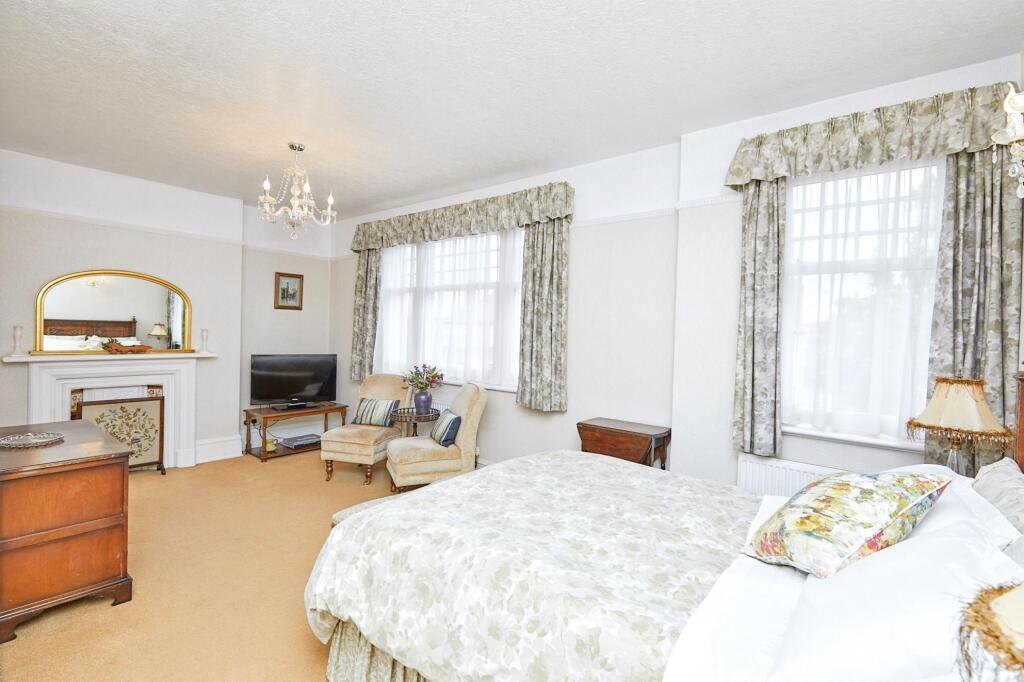 Bedroom Seven