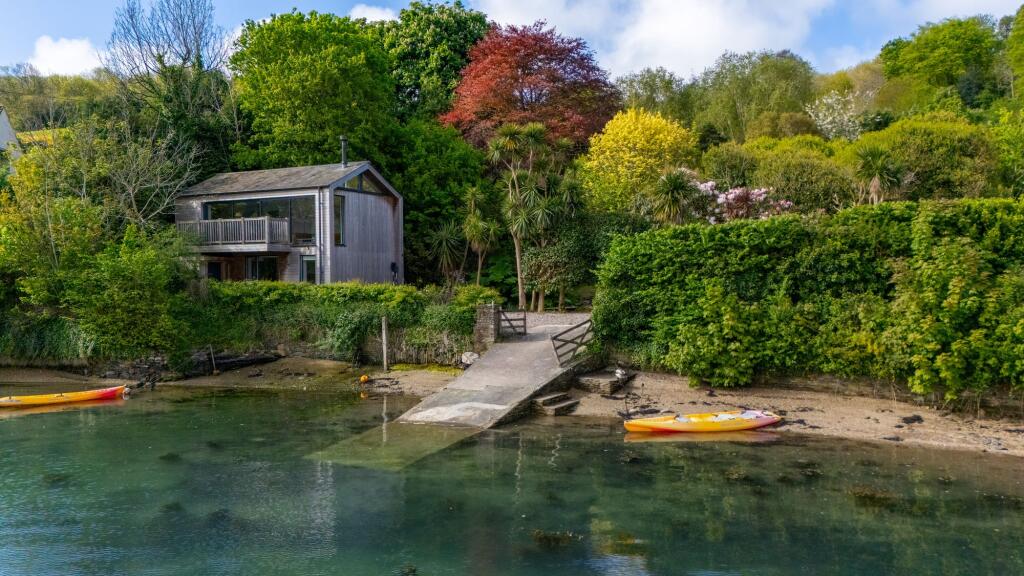 Boathouse &amp; Slipway