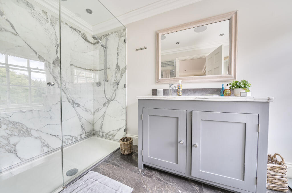 1345661-19-68bb1b...