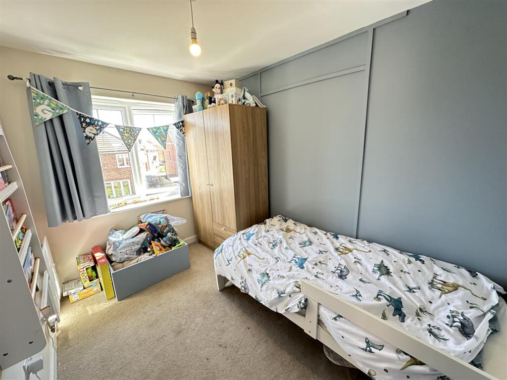 4 Turnwrest Grove-3.jpg