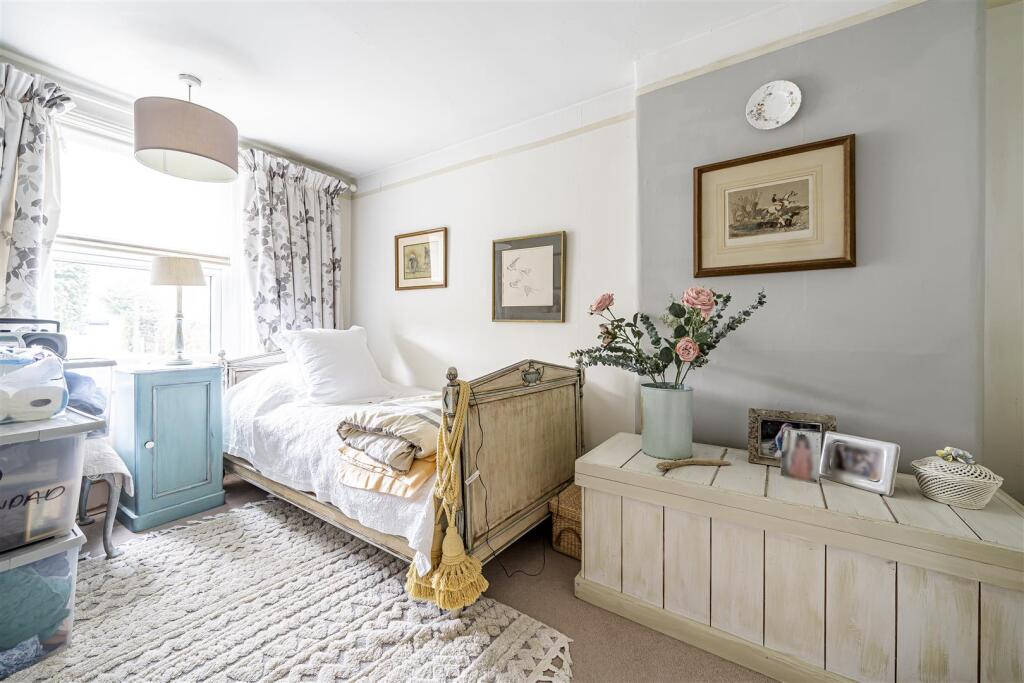 Bedroom 2.jpg