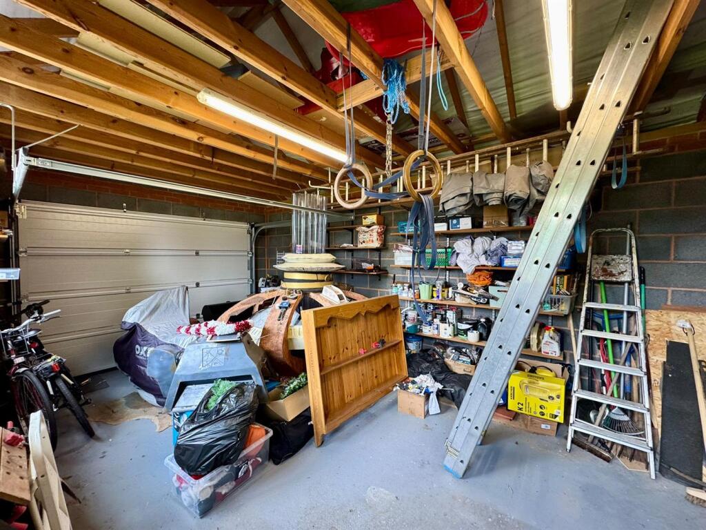 Garage.jpg