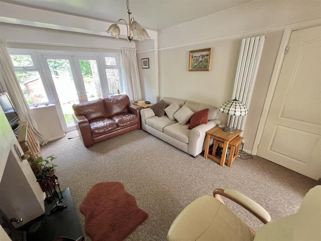 Lounge 2