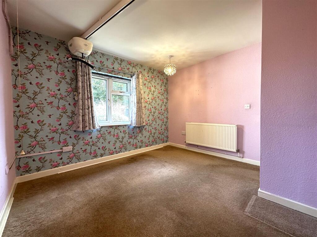 Master Bedroom 828