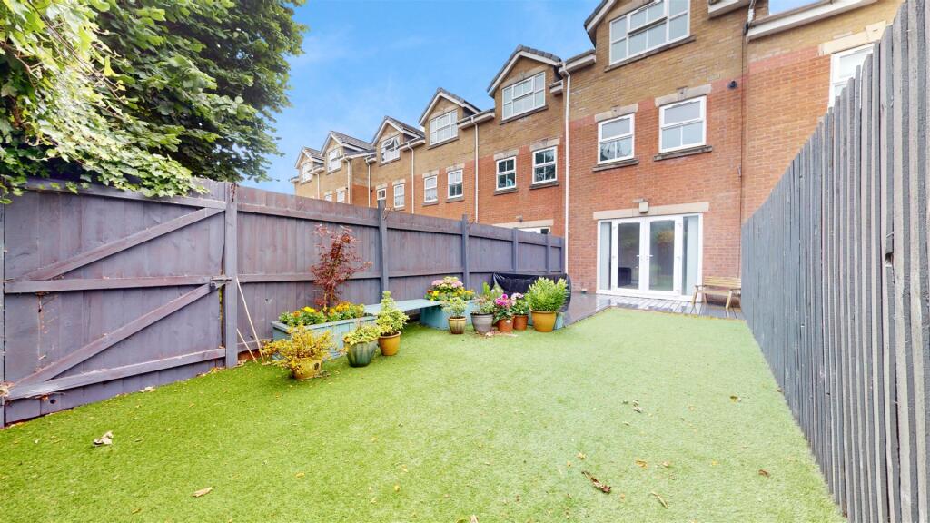 Darent Road Rear Garden