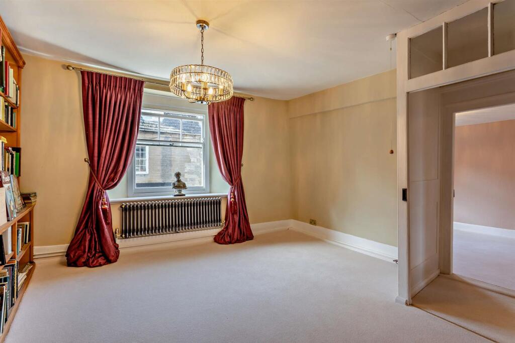 8638860-interior21-800.jpg