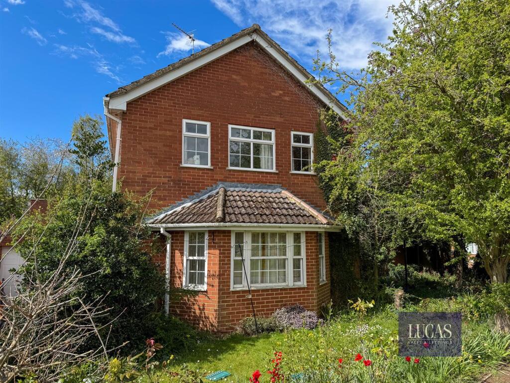 55 Hall Close Kettering.jpg