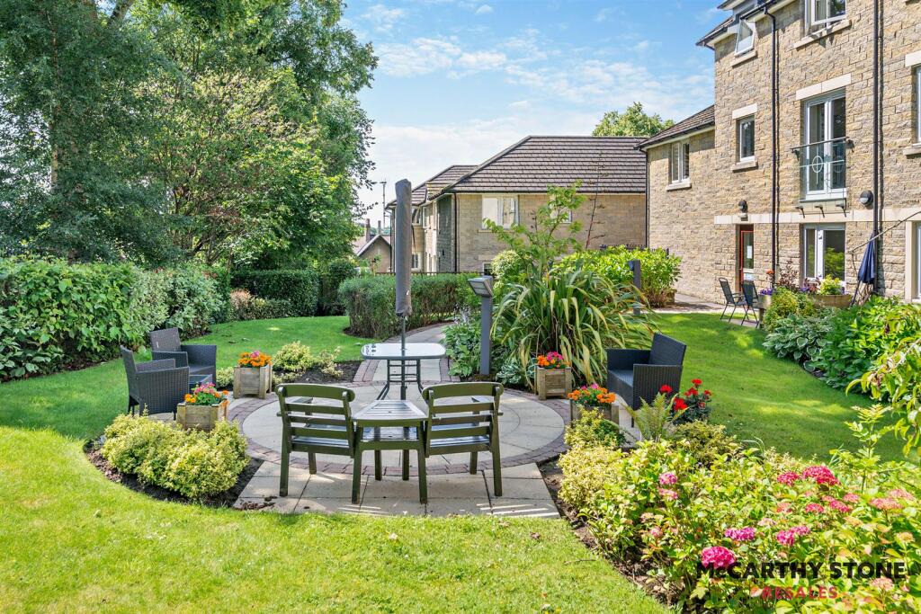 Blossom Court Gardens