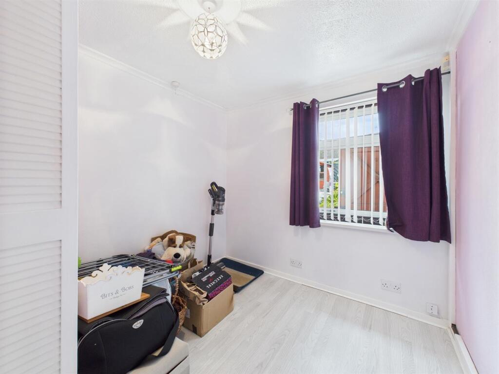 Bedroom: