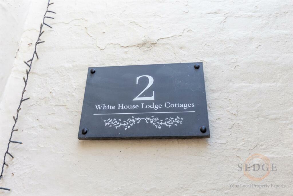 white house cottages -9.jpg