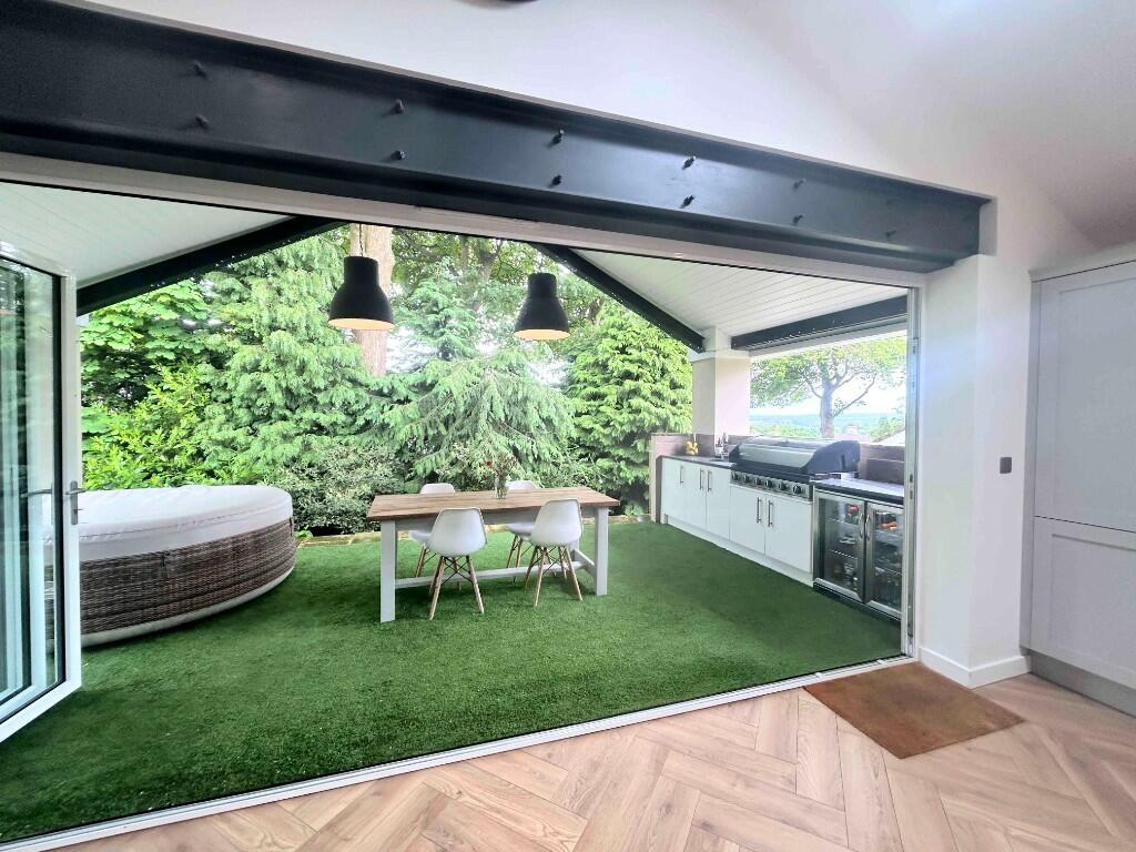 Outdoor Kitchen