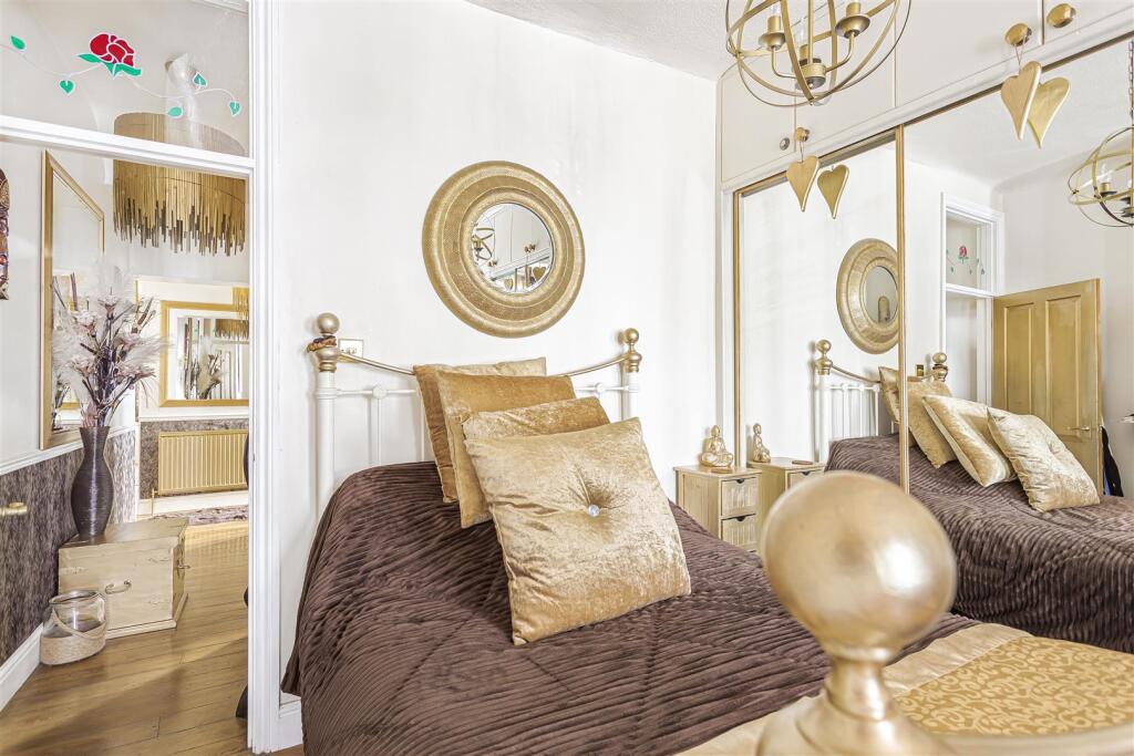 Thetford Bedroom.jpg