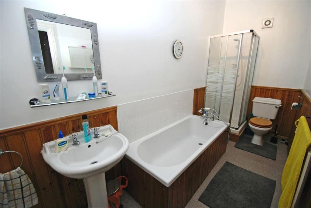 Old Bathroom.jpg