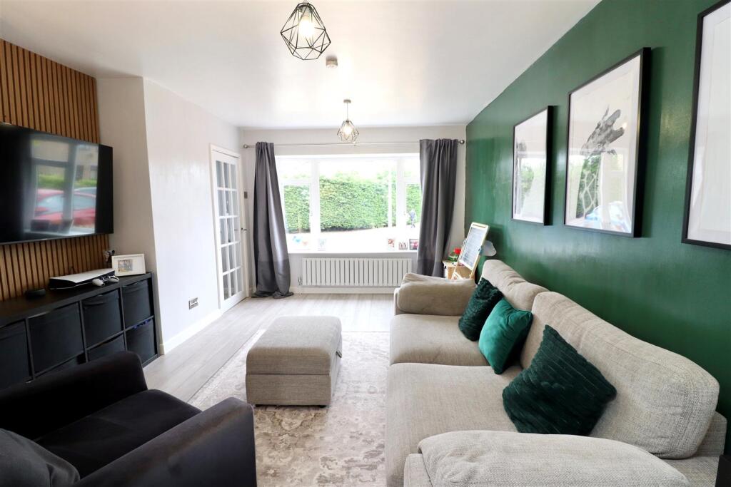 Sitting Room 1.jpg