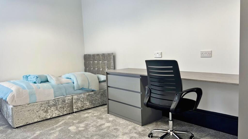 flat 2 48a osborne o