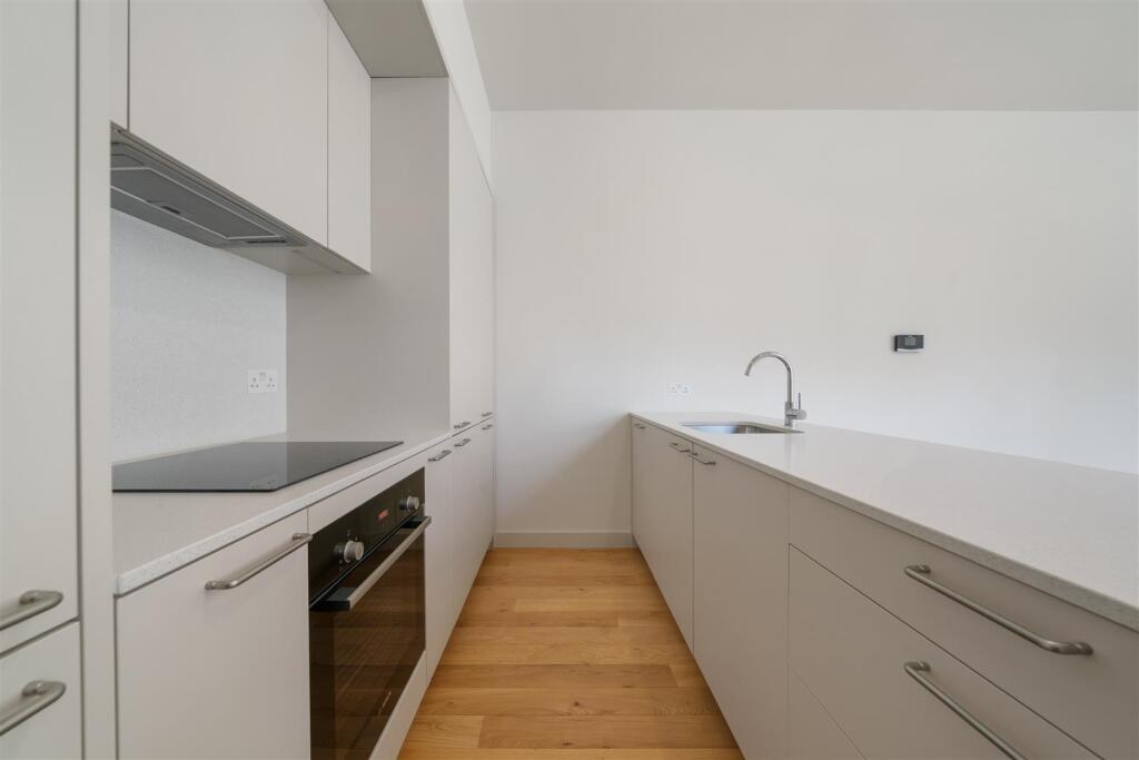 Flat E, 20 Newcourt Street NW8 7AA-No Watermark-11