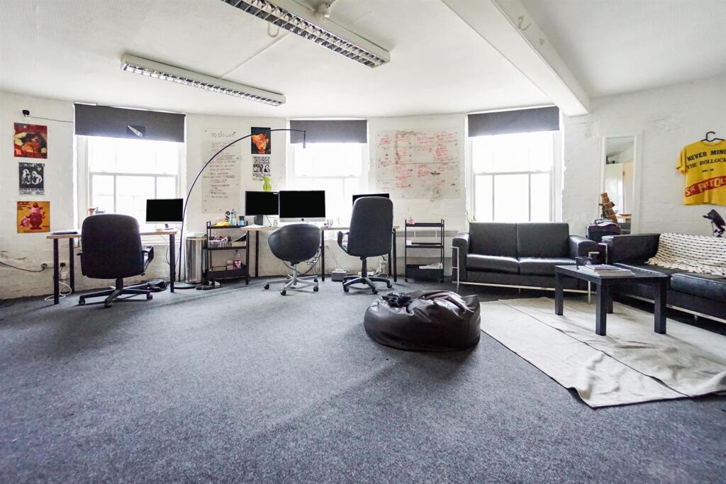 Commercial Unit