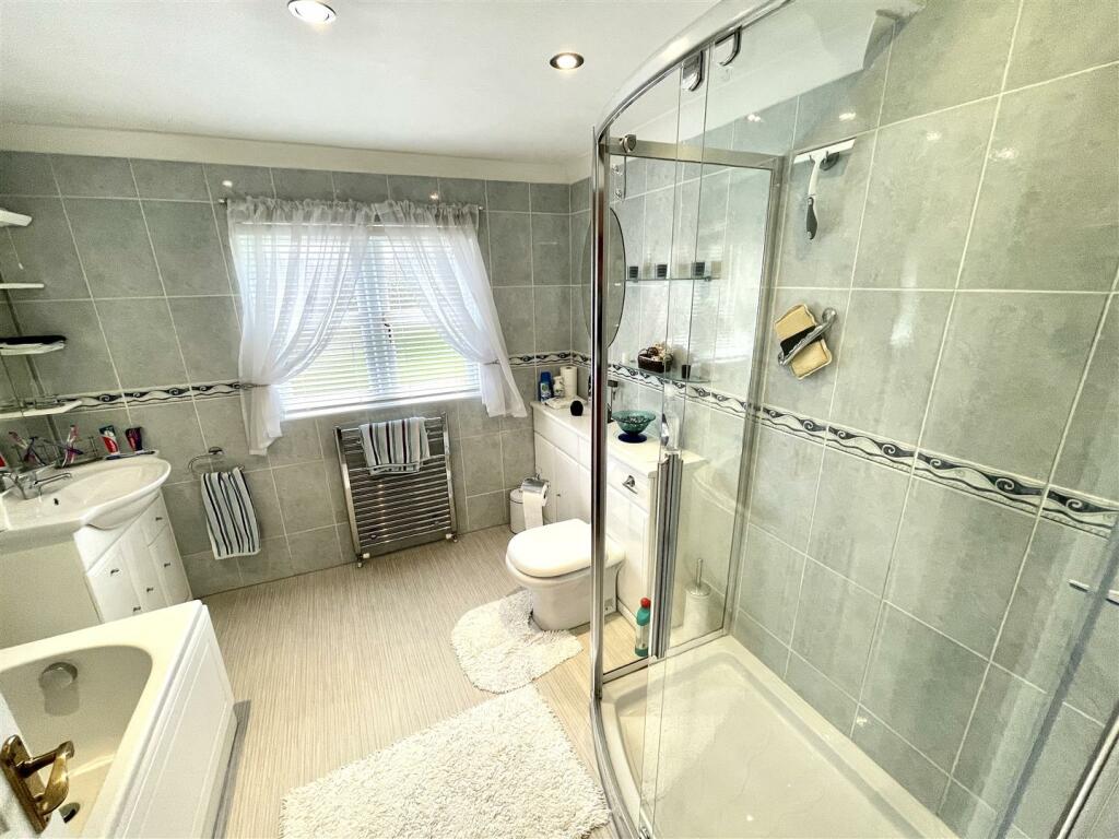 FAMILY BATHROOM.jpeg