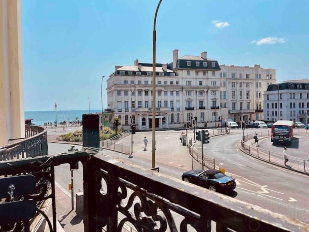 8ac399a1-32c8-48a7-b521-7894cbee