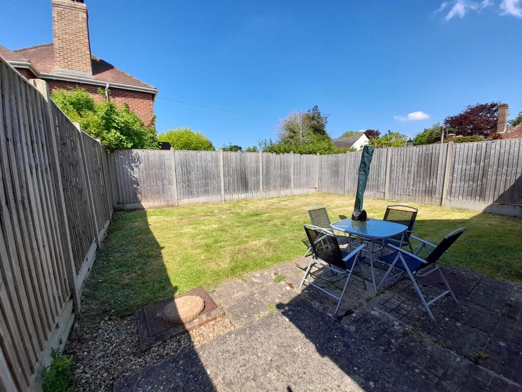 Rear garden 3.jpg