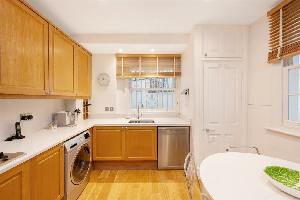 2 Lyall Street Hi-10.jpg
