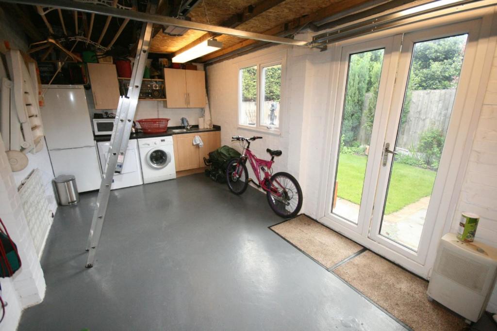 Garage / Utility