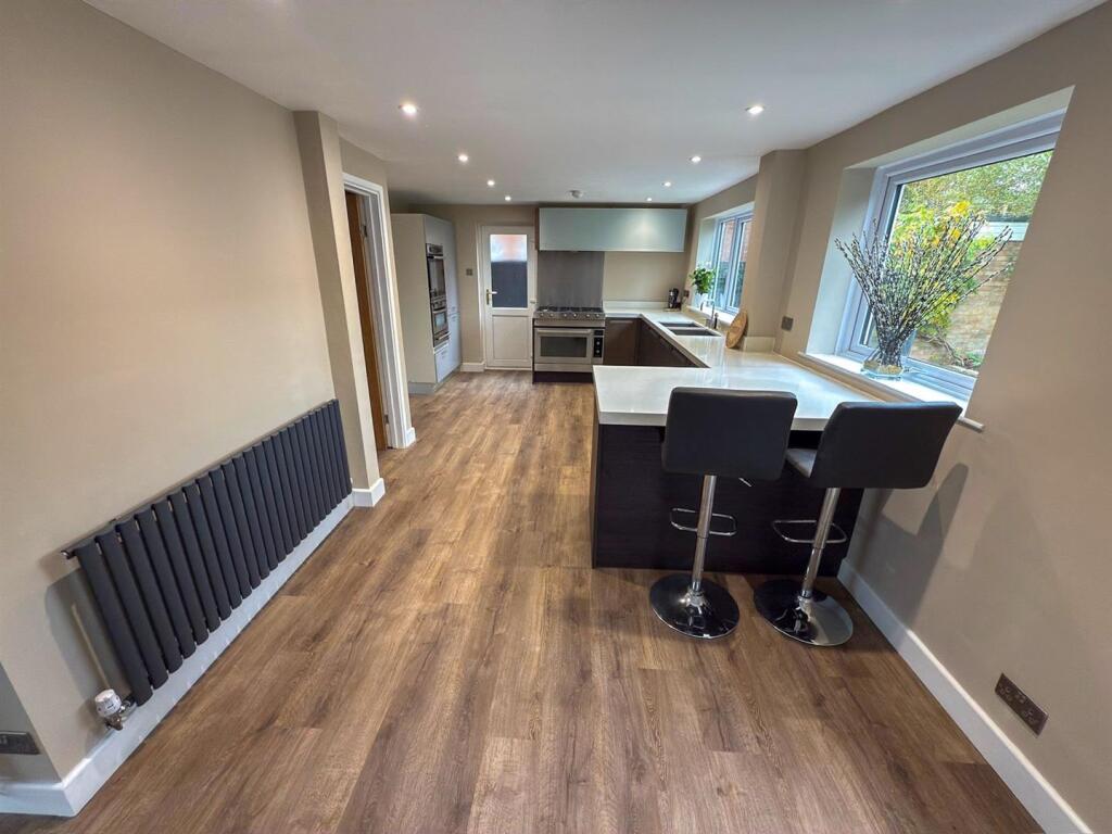 Open Plan Kitchen/Dining Room