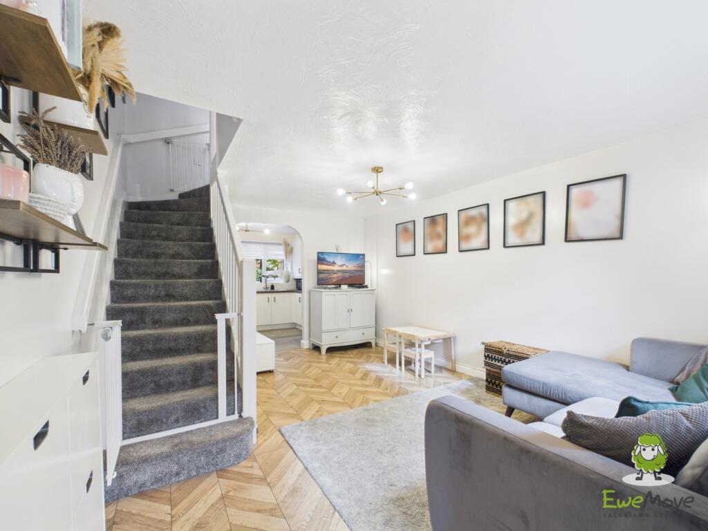 EweMove Estate Agents Basingstoke - Long Copse Cha